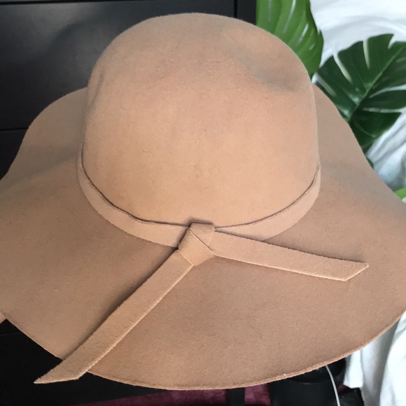 Fall Hat - Picture 2 of 3